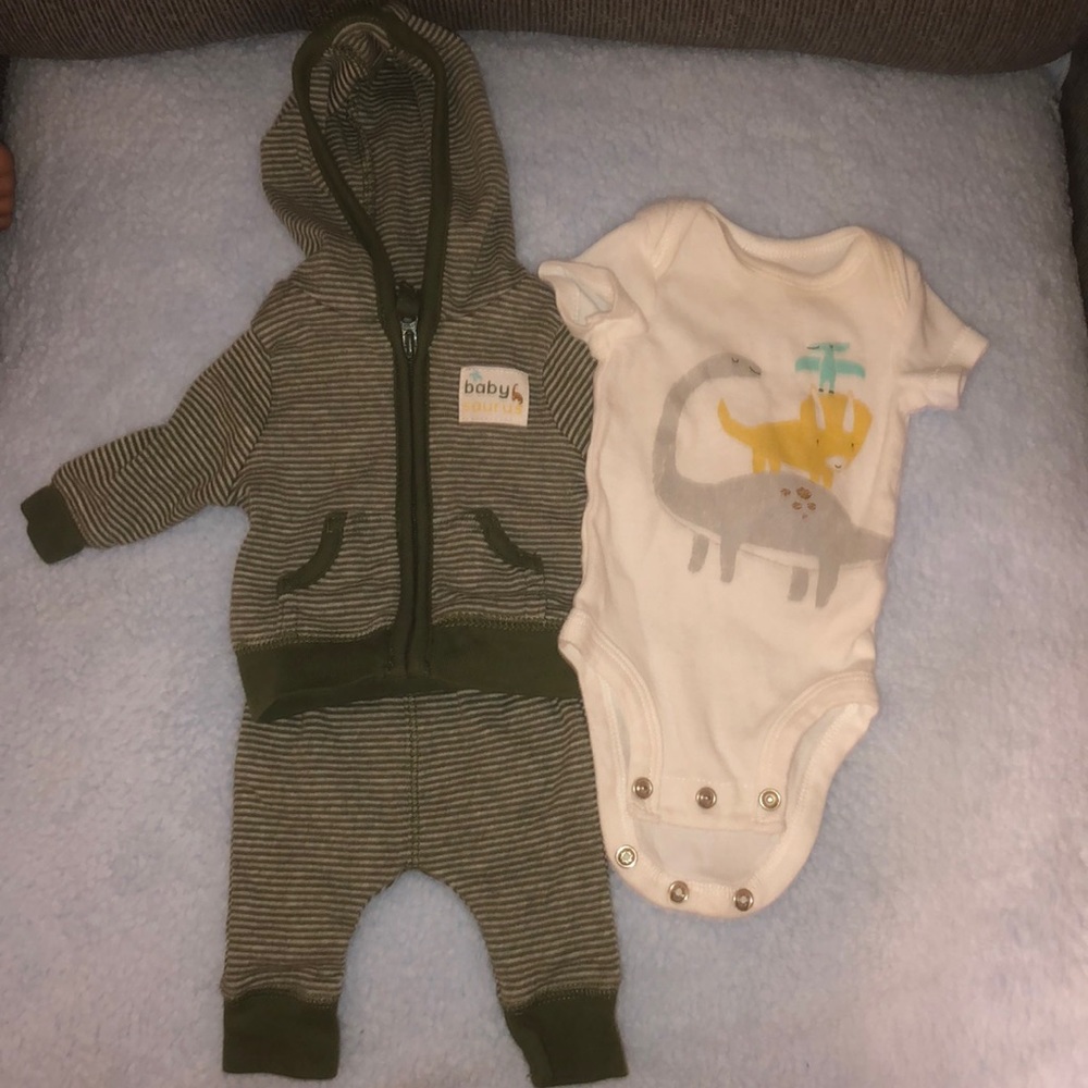 Carter’s preemie sweatsuit